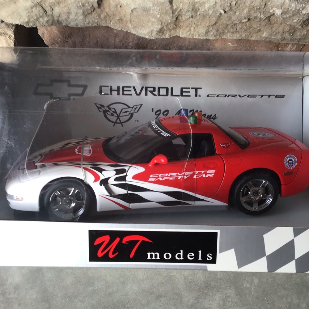Vintage 1999 Corvette Safety Care. New in Box 1:18 Scale